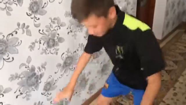 Короче говоря,я послушал песню"Тает лёд" 1часть смотреть онлайн