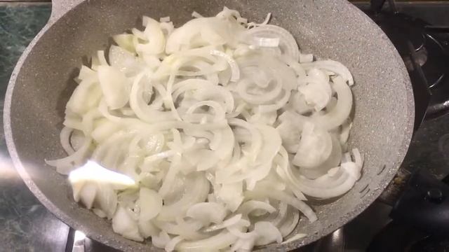 Рыбный день! Мойва запеченная на луковой подушке. смотреть онлайн