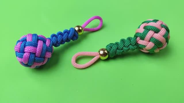 😀😀😀 брелок из паракорда