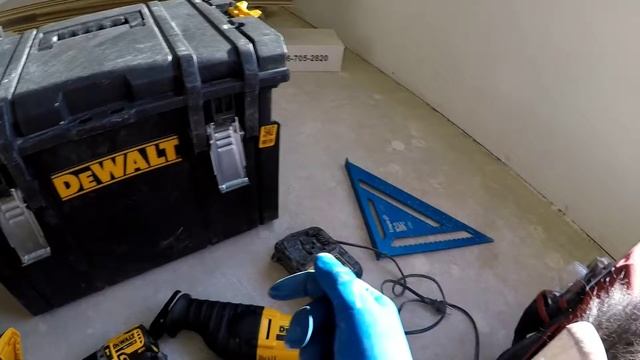 ToughSystem DS450 22" Rolling Tool Box, Modular Storage и DWST 17809 - коробки для инструментов смотреть онлайн