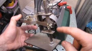 Настольный сверлильный BOSCH PBD 40