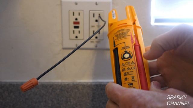 Fluke T6-1000 Electrical Tester with FieldSense Technology Review смотреть онлайн