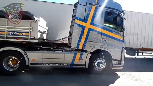 VOLVO PERFORMANCE EDITION NO COMANDO DO AMIGO QRA BALEADO,SPOLIER TEAM 77 NO DESTAQUE.