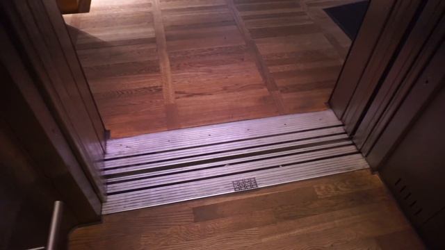 Beautiful original 1997 KONE holeless hydraulic elevator @ Copenhagen Airport (CPH), Denmark смотреть онлайн