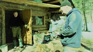 ОН 4 ГОДА СМОТРЕЛ НА НАС ЧЕРЕЗ ЭКРАН, А ПОТОМ РЕШИЛ ПРИЕХАТЬ И ИСПЫТАТЬ СЕБЯ))