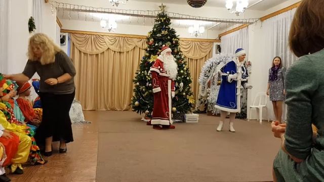 Новогодний утренник в саду у Даши смотреть онлайн