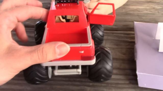 ОДДБОДИКИ ИГРУШКИ. Oddbods Toys. Монстр трак и трактор!