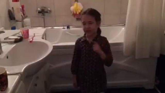 Владалэнд и испытание стоматологом ужасный раствор для зубов