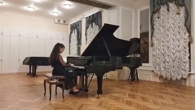 И. С. Бах. ХТК I том Прелюдия и фуга. g-moll. Исполняет Гервидз Варвара. смотреть онлайн