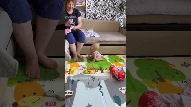 Девчонки играют ? #тройняшки #triplets #тройня #близнецы #многодетнаямама #крупняшки смотреть онлайн