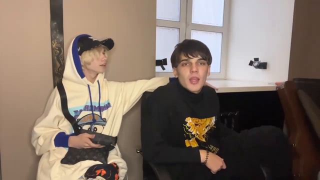 🔘 [#Стрим] • #Иван_Стариков (@ivanstarmusic) 👱 & @ecolemusic_🎵 → #отвечает #на #вопросы | 10.10.202