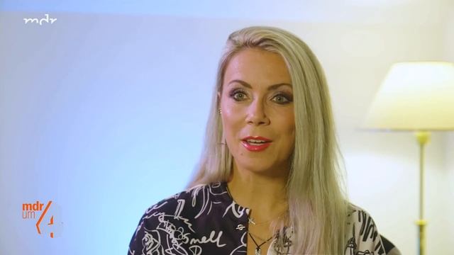 DJane "2Elements" unterwegs in Dubai, Frankreich und Brasilien | MDR um 4 | MDR смотреть онлайн