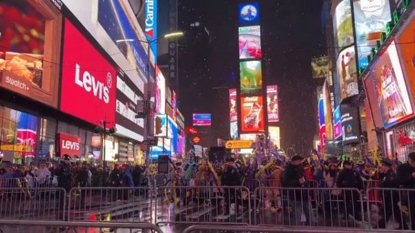 Новый год Нью Йорк 2023 / New York City LIVE Times Square New Years Eve 2023