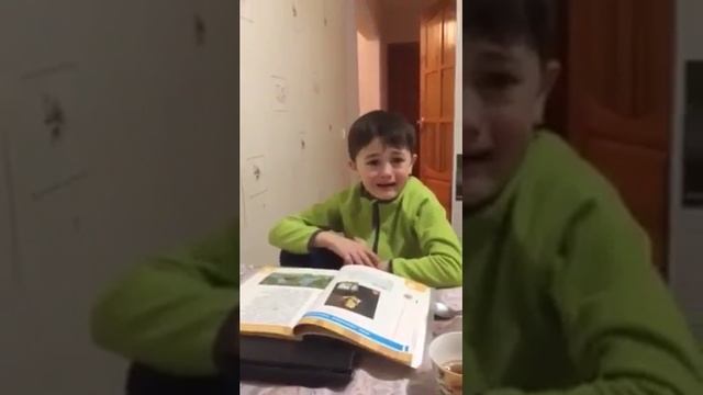 Приколы — Первоклассник учит стих смотреть онлайн