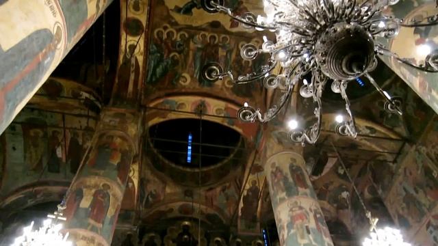 Литургия в Успенском Соборе Московского Кремля смотреть онлайн