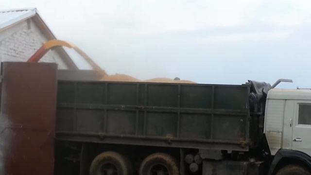 Погрузка в машину смотреть онлайн