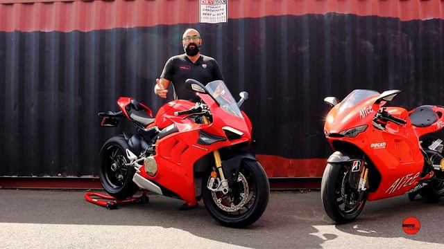 Ducati V4 Comparison With A Panigale V4S And Desmosedici RR