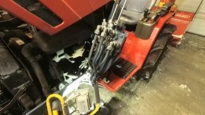 Подключение гидрораспределителя на тракторе Янмар КЕ 3Д