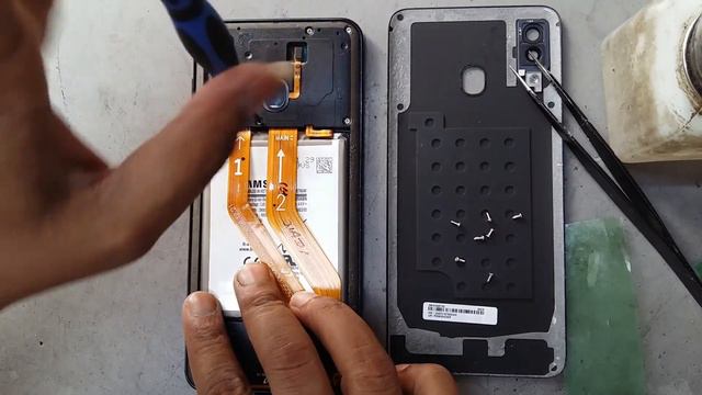 Samsung Galaxy A30 Disassembling смотреть онлайн
