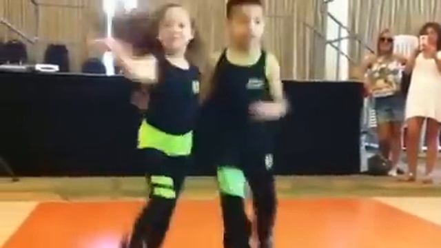 сальса! дети танцуют супер!!! смотреть онлайн