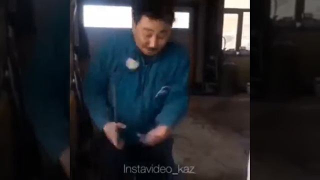 Прикол протез упал смотреть онлайн