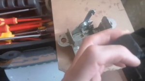 ремонт замка багажника пассат б6