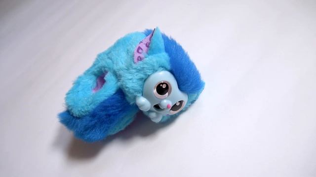Unpacking, reviewing an Interactive bracelet Wrapples from (Amazon) SunNYday! Educational gremlins смотреть онлайн