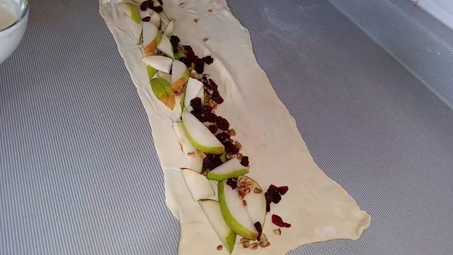 STRUDEL DE PERA CON CREMA DE LIMÓN / SAM EN LA COCINA смотреть онлайн