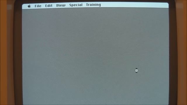 Apple Macintosh 128k (1984) Start Up And Demonstration