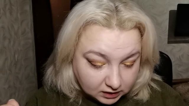 Тестируем палетку,тушь и помаду от AVON смотреть онлайн