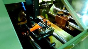 Гайконарезной станок с 2 (двумя) пневматическими шпинделями.