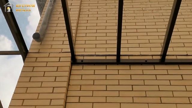 Обзор навеса из монолитного поликарбоната