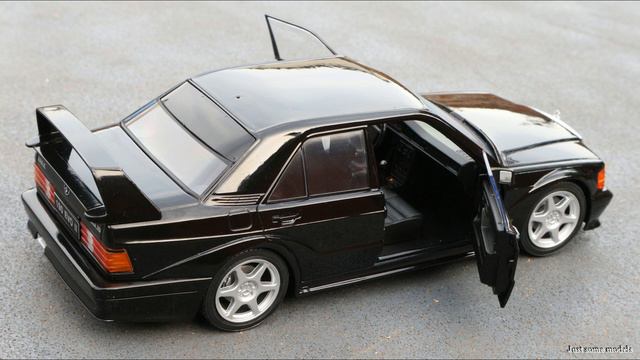 1:18 Mercedes-Benz 190E 2.5 16V Evo II '90 - Solido [Unboxing]