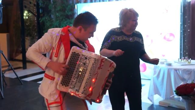 Павел Леонтьев, Баян шоу! Саратов, Энгельс смотреть онлайн