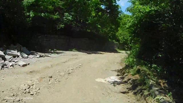 Водопад, ущелье,город смотреть онлайн