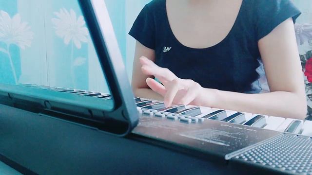 Учусь играть на пианино смотреть онлайн