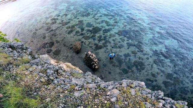 Island Camping with Cute Girls смотреть онлайн