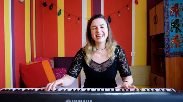 Stefani Anka - "Toxic" Britney Spears cover (live) - Room Recordings #1 смотреть онлайн