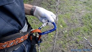 узел    UIAA  ( для страховки и спуска по верёвке )