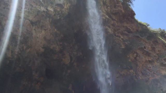 Греемся после купания у водопада "Прыжок невесты". Навахас, Испания. 25.05.2017, 15:55 смотреть онлайн