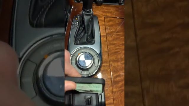 Беспроводная зарядка для Infiniti QX56/QX80, Nissan Patrol Y62 смотреть онлайн