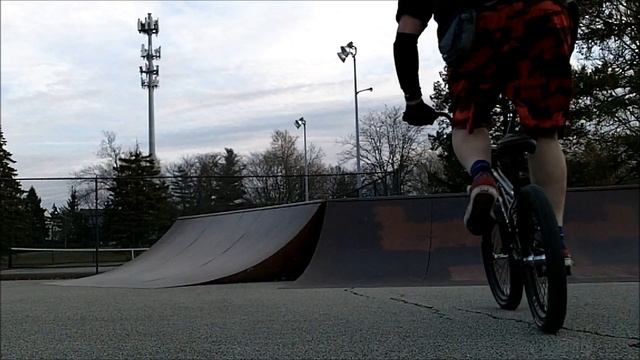 MONGOOSE L100 BMX BIKE AND FIT BIKES - BLOOMINGTON SKATEPARK 2023 смотреть онлайн