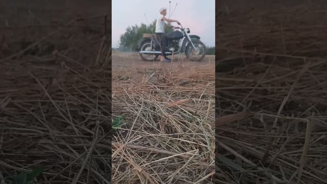 Иж Планета 2???#мотоцикл #покатушки #ижпланета5 #ижюпитер5 #лето #иж#планета смотреть онлайн