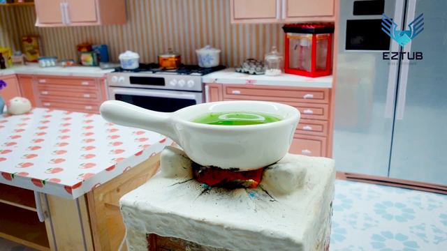 Aesthetically Pleasing and Delicious Desserts Strawberry and Green Tea Jelly with Sweet Flower Shap смотреть онлайн