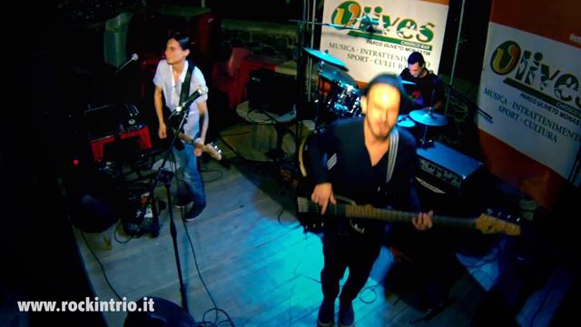 The Doors - Love Me Two Times (Rock in Trio Live Cover) смотреть онлайн