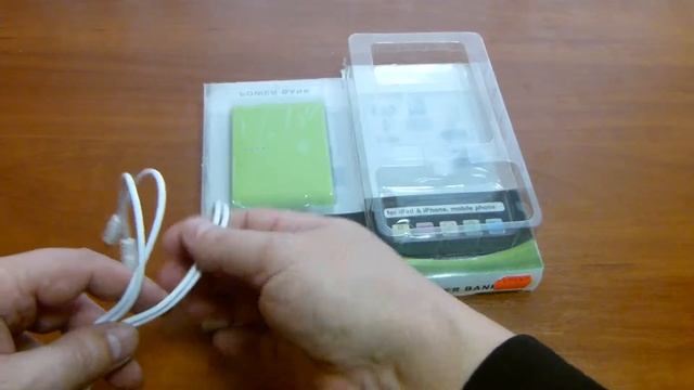 Универсальное зарядное устройство Power Bank 10400 мАч смотреть онлайн