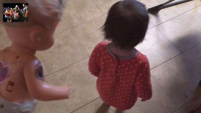 Baby Pooping on the Floor Baby Alive Changing Stinky Diaper Poops. смотреть онлайн