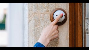 Звук звонка в дверь (разные). The sound of the doorbell (various).