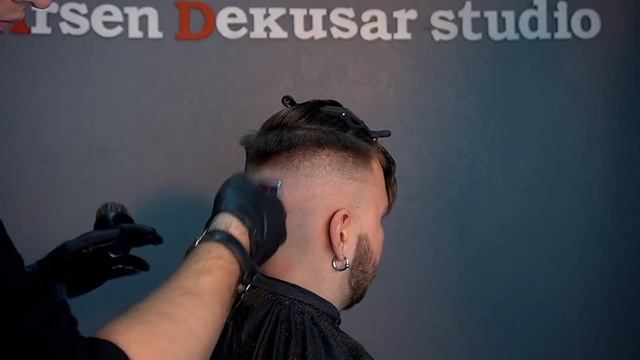 Мужская стрижка АНДЕРКАТ и переход с нуля. UNDERCUT / FADE смотреть онлайн