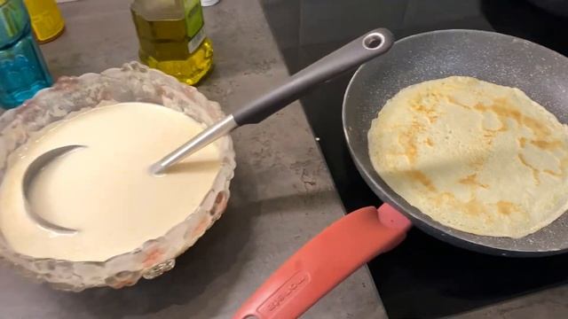 Как Русский Той Терьер встречает масленицу? смотреть онлайн